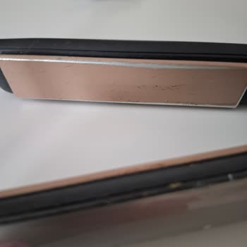 Remington Düzleştirici Seramik Değil Ütü Tabanı Gibi Metal