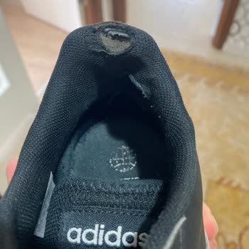 Adidas'ın Vurdumduymazlığı Ve