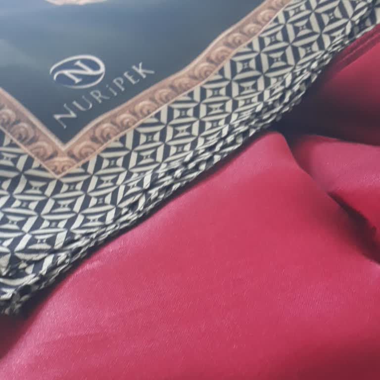 Eşarp Levin Instagram Sayfası