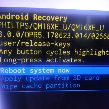 PHILIPS TV Televizyon Kendiliğinden Kapanıyor