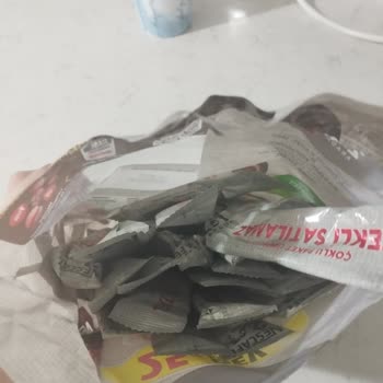 Eksik Ve Dağılmış Nescafe Paketleri