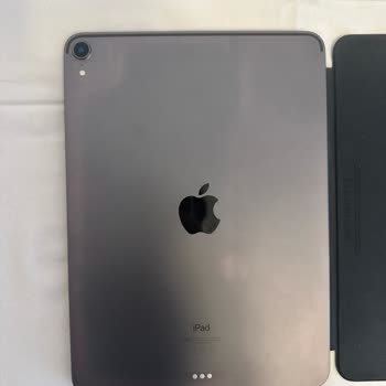 Apple A**** İpad Arka Kasa Renk Değişimi