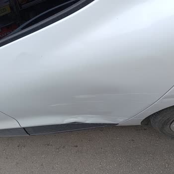 Getir Büyük Kuryesi Aracıma Vurup Kaçtı