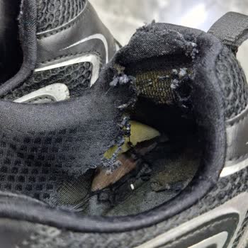 Skechers Denen Marka Resmen Malının Arkasında Durmuyor