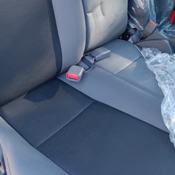 Sıfır Kia Bongo Koltuk Yırtık Şekilde Satıldı Ve Bayi Üstlenmiyor