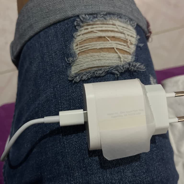 Apple Store Orijinal Olmayan Ürün Ve Yetersiz Müşteri Hizmetleri