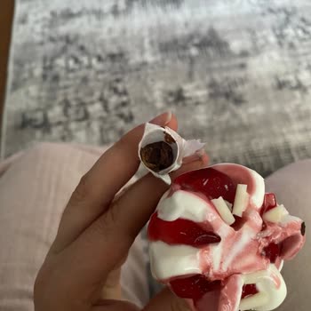 Algida Cornet Clasico Çilek Kaymak Kalite Ve Tat Problemi