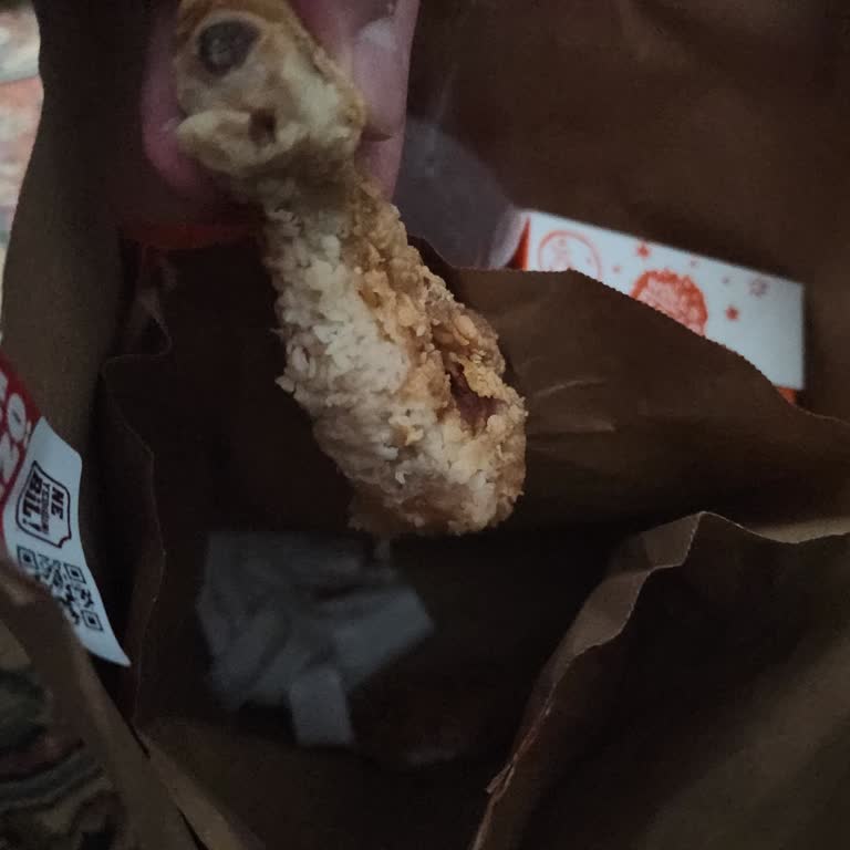 Popeyes Bozuk Ve Çiğ Tavuk