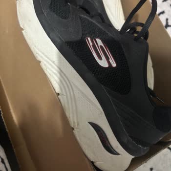 SuperStep'ten Alınan Skechers Ayakkabı Yırtıldı