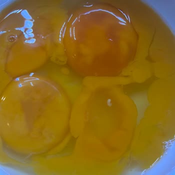 Migros'un Sürekli Bozuk Yumurta Satması