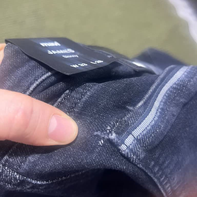 Mavi Jeans Defolu Kot Pantolon Gönderdi