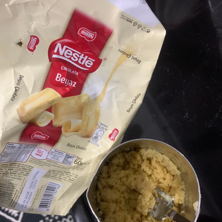 Nestle Nestlé Beyaz Çikolata Erimiyor