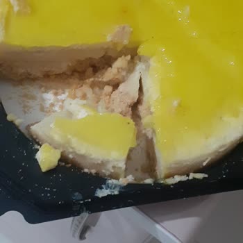 Sefer Usta Özsüt Markasi İle A101 De Satılan Pasta Kesince Dağıldı