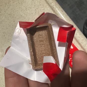 Ülker Napoliten 40. Yıl Özel Serisi Bozuk Üretiliyor