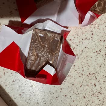 Ülker Napoliten 40. Yıl Özel Serisi Bozuk Üretiliyor