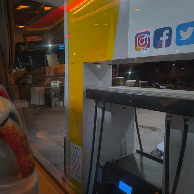 Lüks Yonca Seyahat 30 Dakika Mola Verdi Şoför Beyin Sanırım Tuvaletten Çıkmasını Bekledik