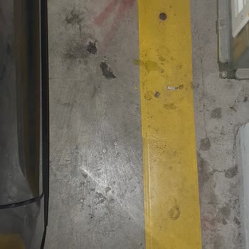 Atlantis AVM (Ankara) Kapalı Otoparkta Araçların Tehlikede Olması!