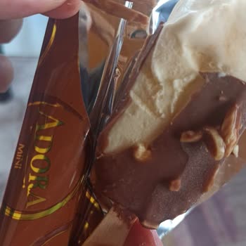 BİM Adora Dondurmadan Çıkan Kıymık