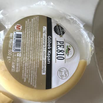 Migros Kaşar Peynirinin İçinden Kıl Çıktı