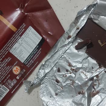Migros Çikolatada Ölmüş Kelebek Çıktı