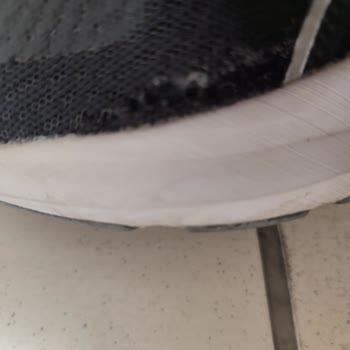 Puma Ayakkabım Çürümüş Gibi Yırtılmaya Başladı