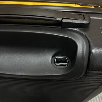 National Geographic Giyim Ürünleri Forsbag Kalitesiz Valiz