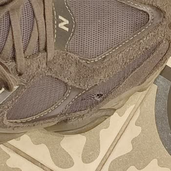 4 Ayda Yırtılan Ayakkabı New Balance