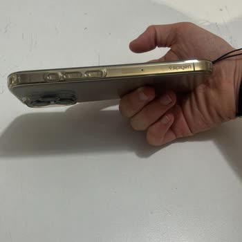 Spigen Marka Telefon Kılıfı Sarardı
