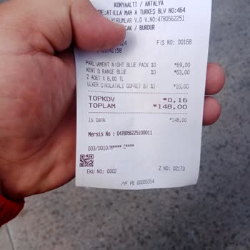 Ülker Çikolata Li Gofretimin İçinden Kıl Çıktı