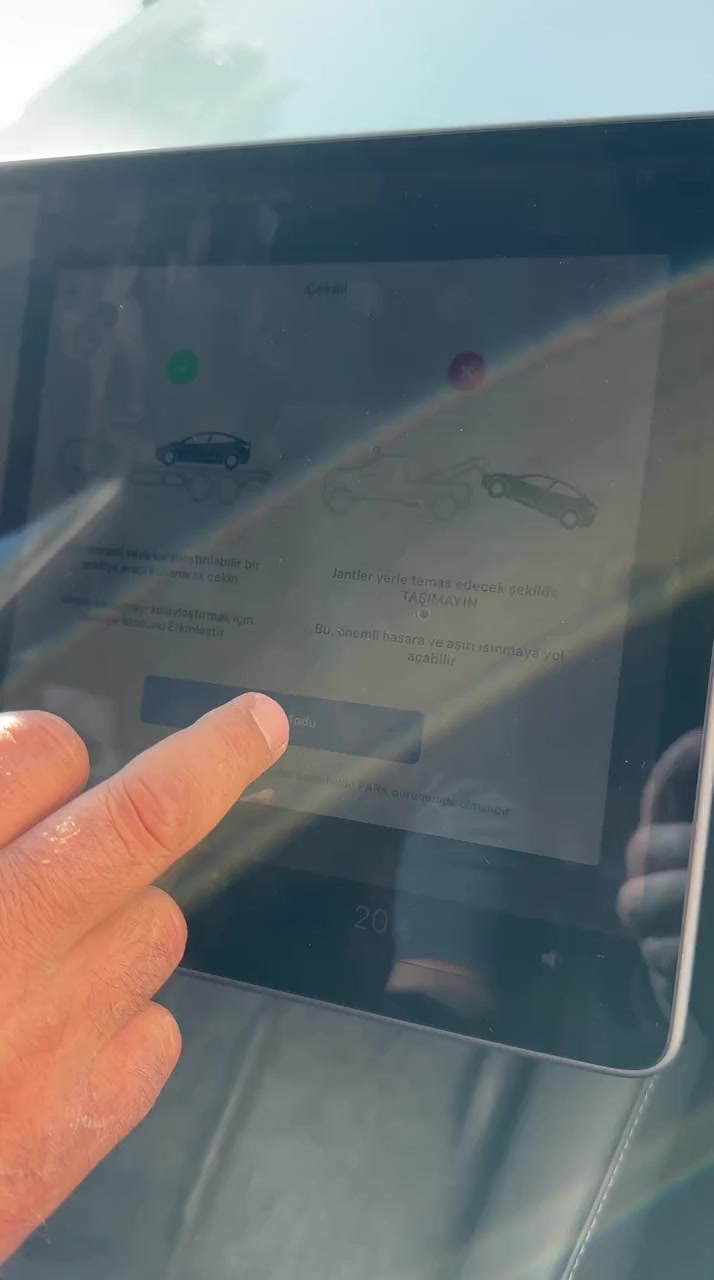 Tesla Model Y unbekannter Defekt nach nur wenigen Wochen Videovorschaubild