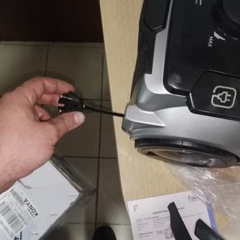 Fakir Marka Elektrikli Süpürge Arızalı Gönderimi Ve İade Almamaları