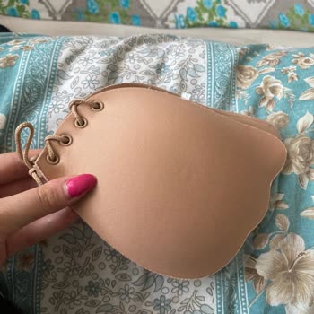 Penti Ürünü Hakkında Hayal Kırıklığı Yapışkanlı Sütyen Sorunu