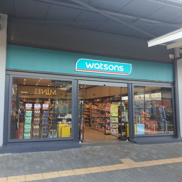 Outlet Center İzmit Watsons Mağazasının Saygısız Personelleri