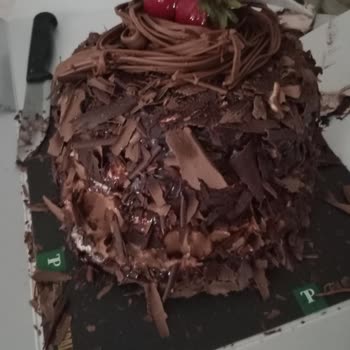 Tatlı Park Bozuk Kaymış Bir Pasta Geldi.