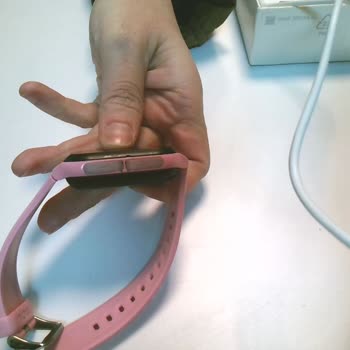 KVK TCL MT40X Çocuk Akılı Saat Pil Problemi Ücret İçin Başka Bahaneler