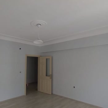 Polisan Boya Rengi Farklı