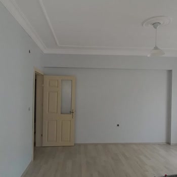 Polisan Boya Rengi Farklı