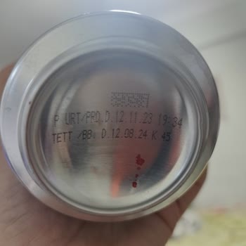 Tuborg Blanc 1664 Burada Yabancı Madde