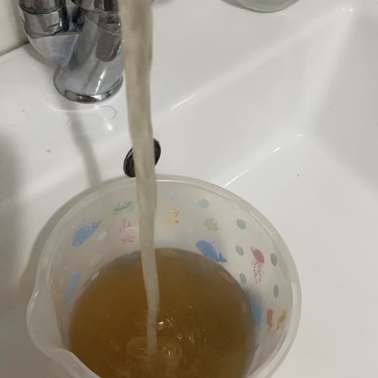 İBB - İstanbul Büyükşehir Belediyesi Musluktan Akan Çamurlu Su