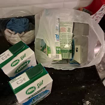 Sütaş 1 Litrelik Bozuk Süt