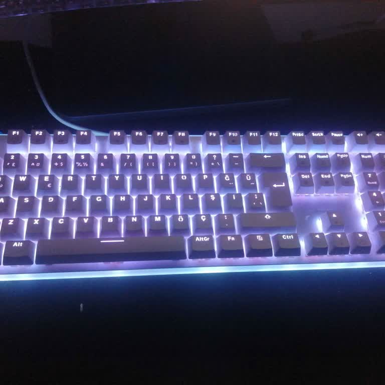 GeForce NOW powered by GAME+ Gamebooster G918 W Tuşu Takılıyor