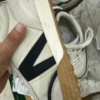 Lacoste Ayıplı Ürünü İade Almıyor