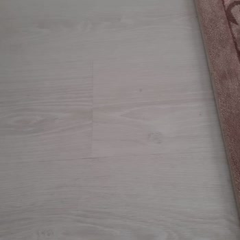 Floorpan Parkelerin Bütün Birleşim Yerlerinin Kalkması Kalitesizliği