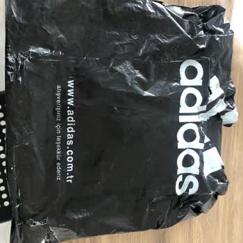 adidas Eksik Ürün Gönderildi.