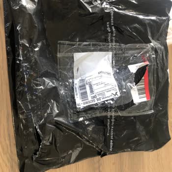 adidas Eksik Ürün Gönderildi.