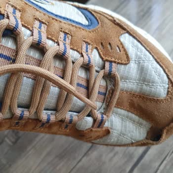 Skechers Shoes Faulty Seams and Fading Fabric Issue