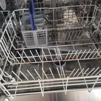 Beko BM3003 Bulaşık Makinesi Paslanma