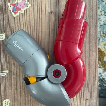 Dyson V12 Mobilya Adaptörü Kırıldı