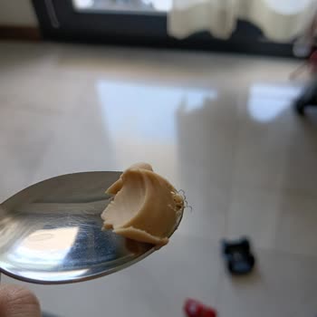 Gürsoy Fındık Tel Cıktı İçinden