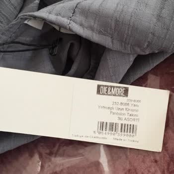 Ozyurekboutique Özyürek Boutique Yanlış Ürün Gönderiyorlar Para İadesi Yapmıyorlar.